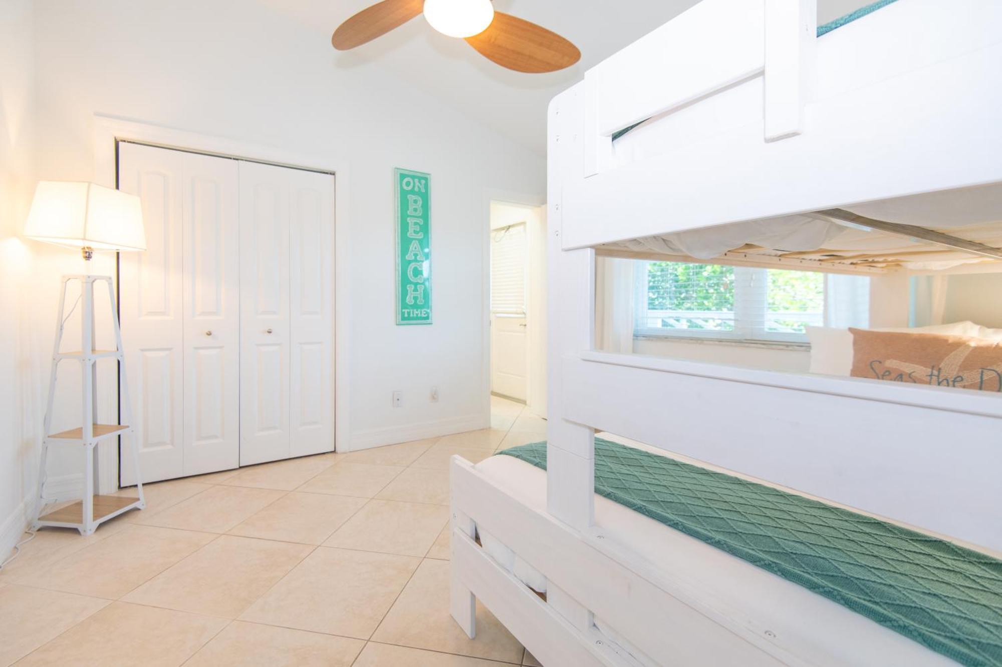 Sandy Shores - 2Br Beach Getaway And Surf Spot Fort Pierce Exterior photo